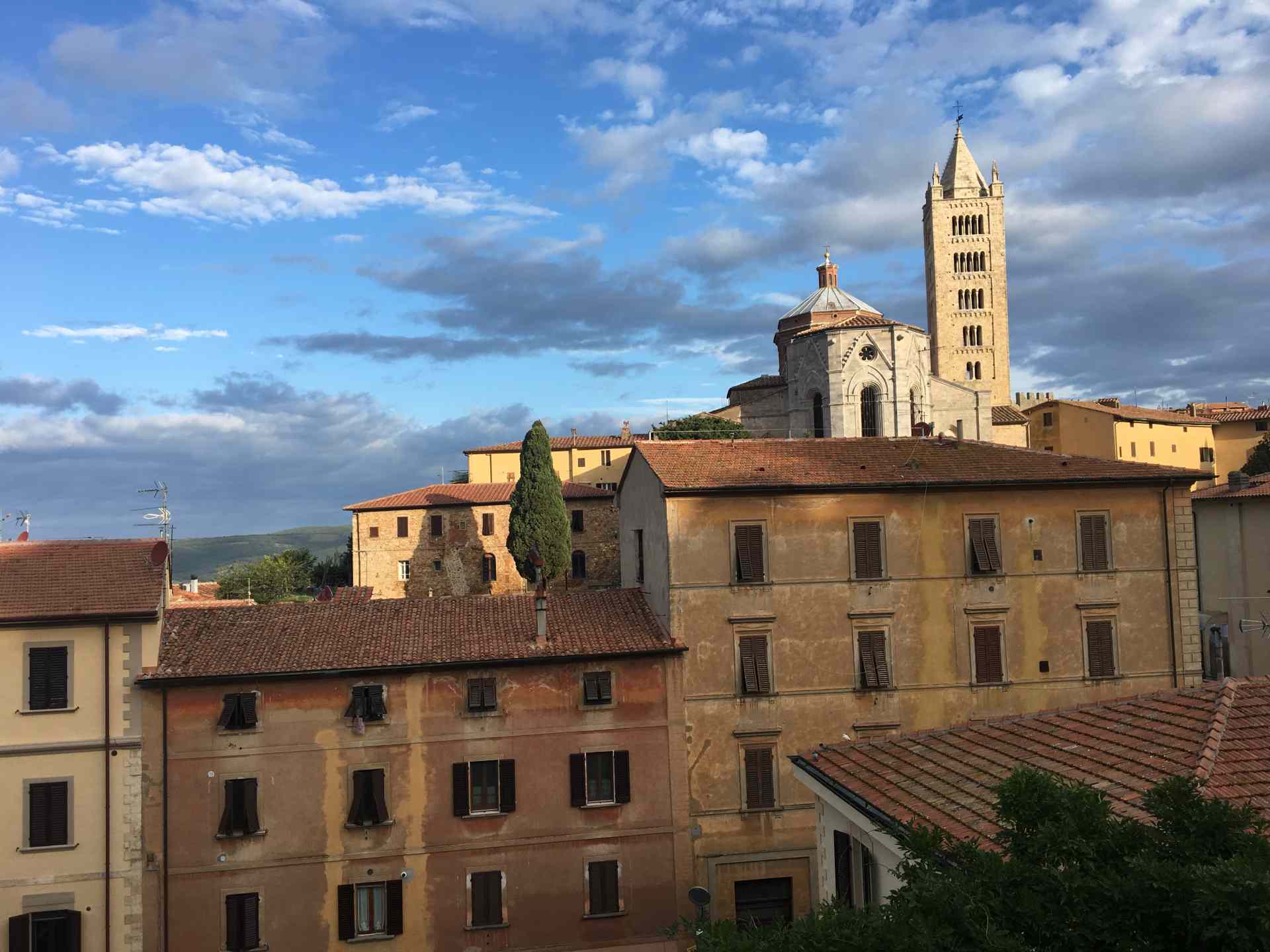 Blick auf Massa Marittima, die Perle der Maremma.